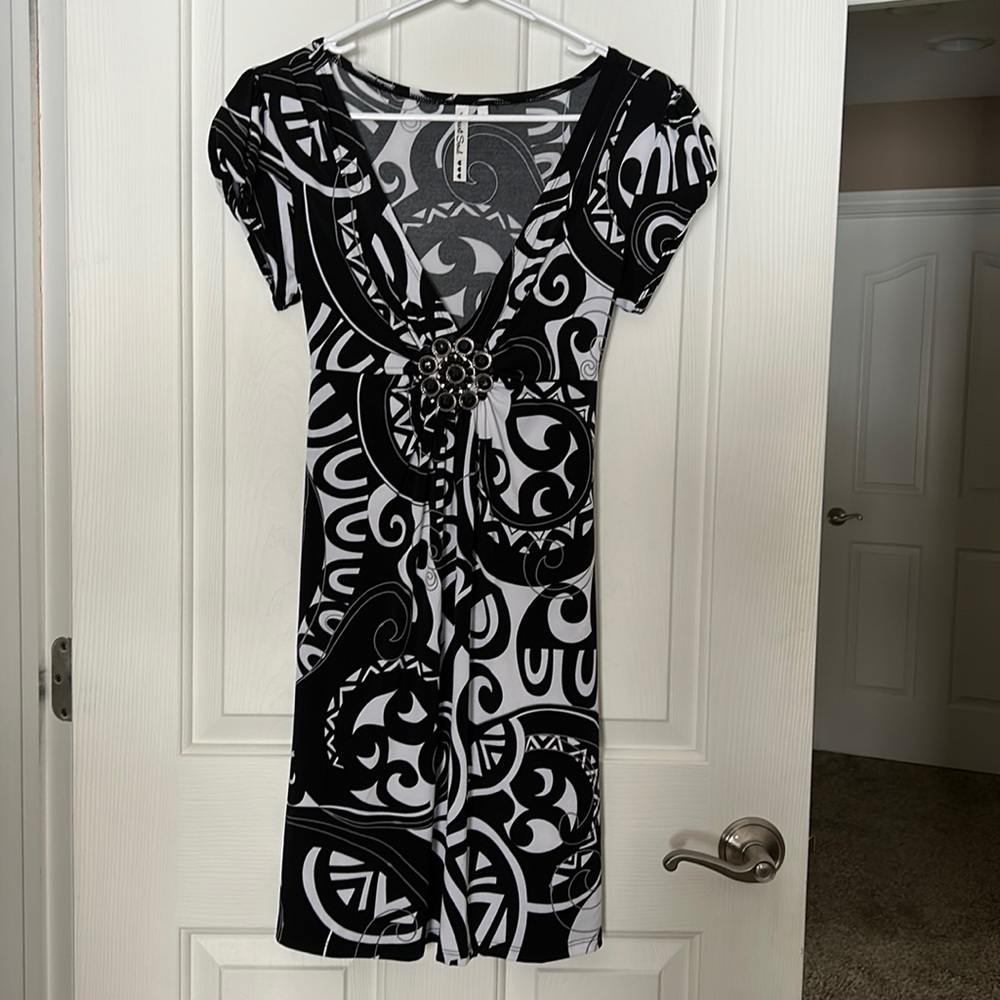 Heart Soul Black and White Pattern dress size L